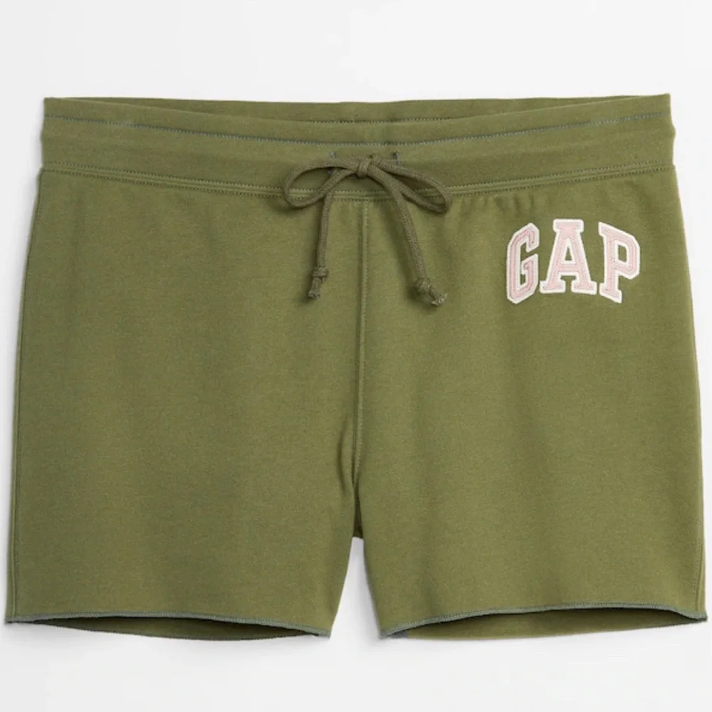 NWT Gap Logo Shorts